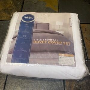 New in bag Nestl king duvet cover set microfiber 104x90